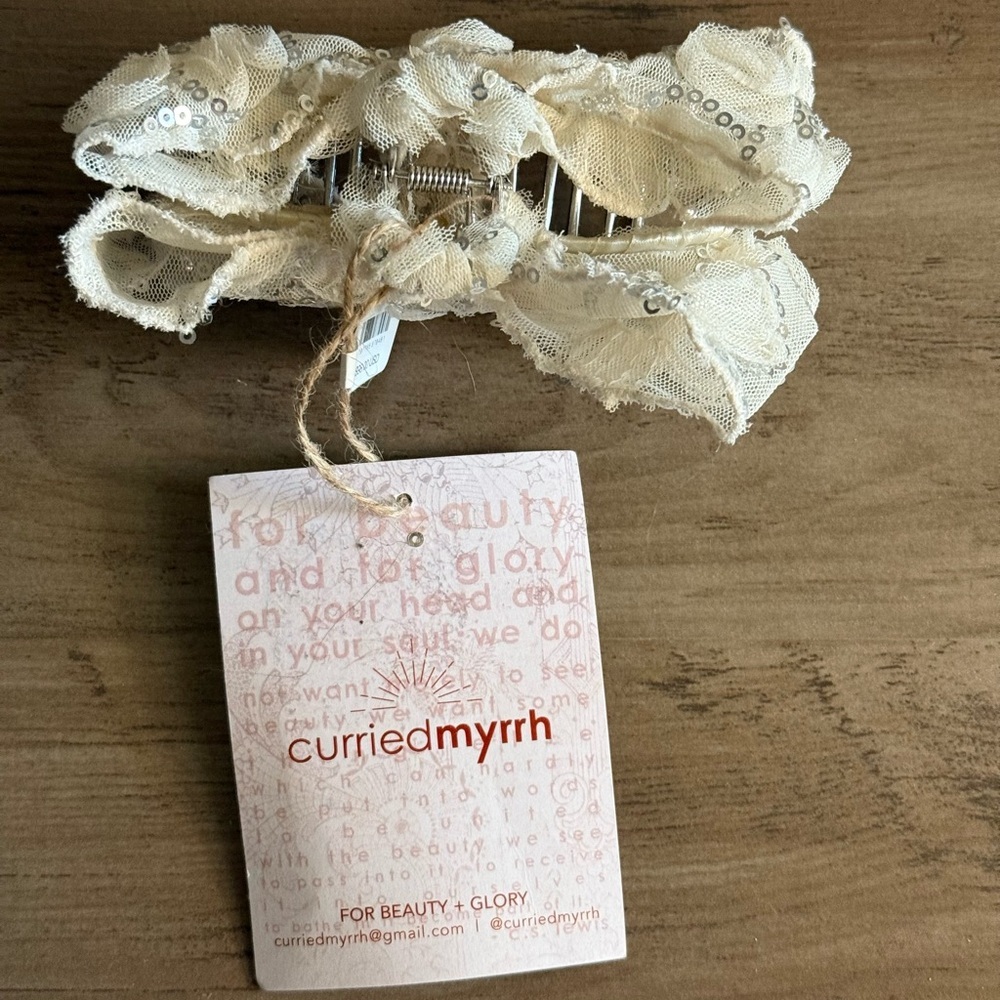 Curried Myrrh Cream Sequin Bridal Bow Lace Handmade Claw Clip NWT - Picture 5 of 5